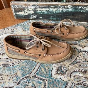 Stone Mountain Leather Boat Shoes Women’s Size 8.5 Natural Tan